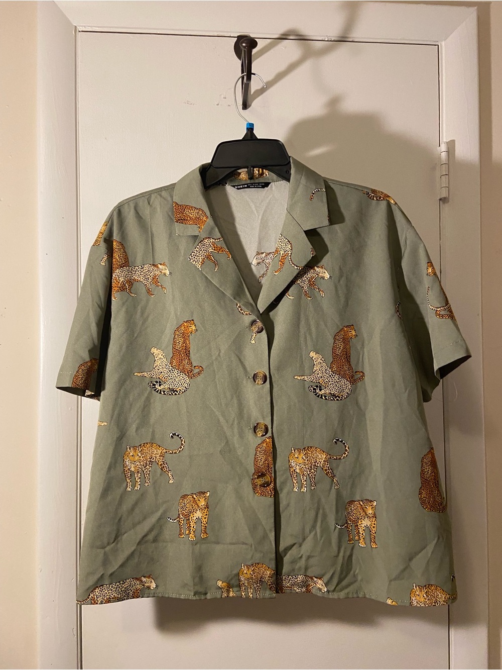 SHEIN Olive Green Short-Sleeve Button-Down Shirt with Leopard Print
